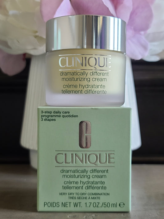 Clinique Dramatically Different Moisturizing Cream